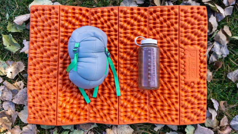therm-a-rest hyperion 20 - the included excellent compression sack allows you to pack the bag...