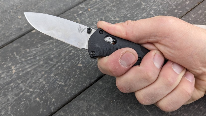 benchmade mini barrage 585 - the mini barrage is one of the best built knives we've ever had the...