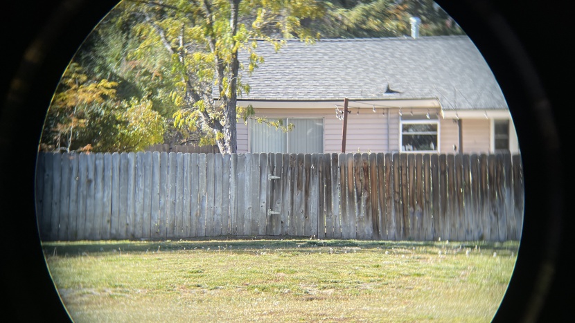 the nikon aculon a211 8x42 field of view.