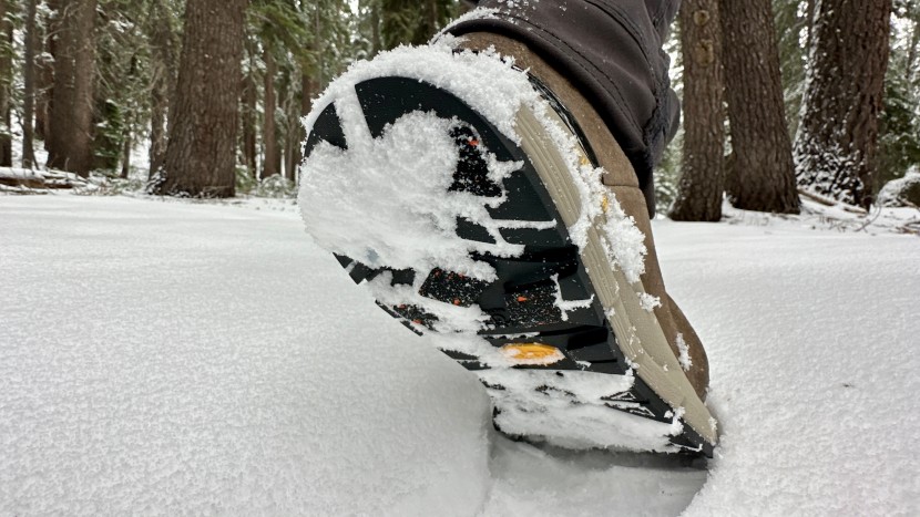 winter boots men - while the traction of the danner arctic 600 side-zip performed well...