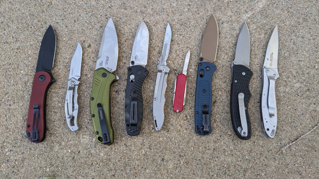 pocket knife - knives come in all shapes and sizes, and are offered at wide range...
