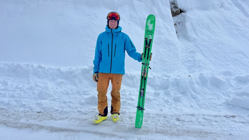 outdoor research trailbreaker tour - the trailbreaker tours feel good and offer a stylish look.