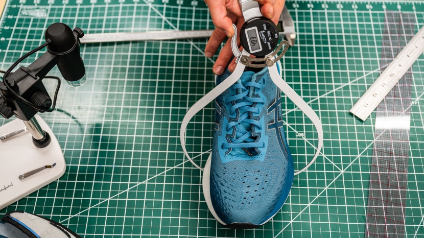 asics novablast 4 - the wide sole flaring in the forefoot provides a more stable platform.