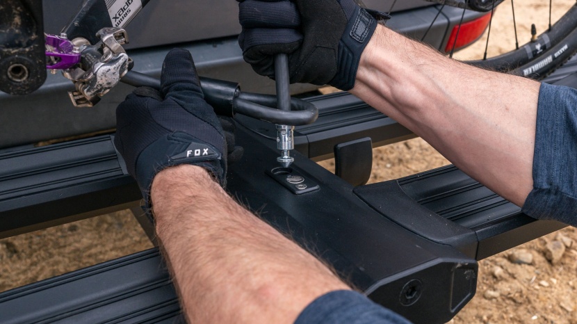 kuat piston pro - slide it through the loop and lock it into place, it couldn't be...