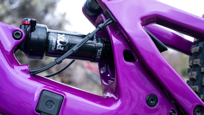 santa cruz heckler sl r - the sag window allows you to check your shock setup, but you might...