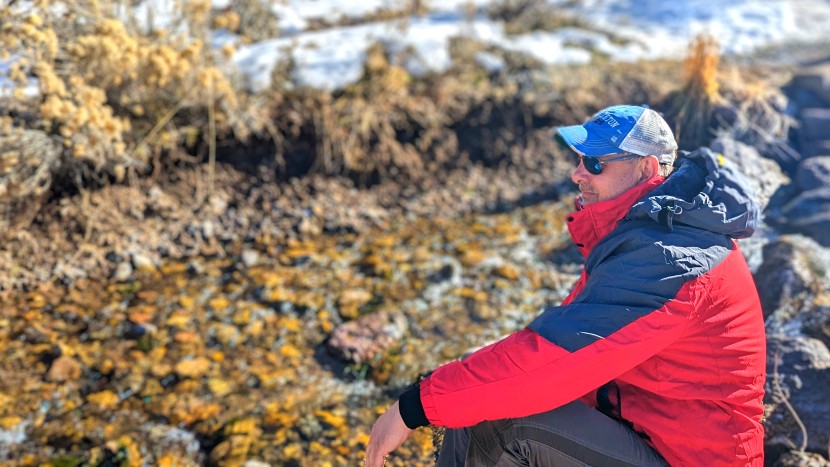 wantdo waterproof snow jacket - chilling stream side during a sunny break in january weather.