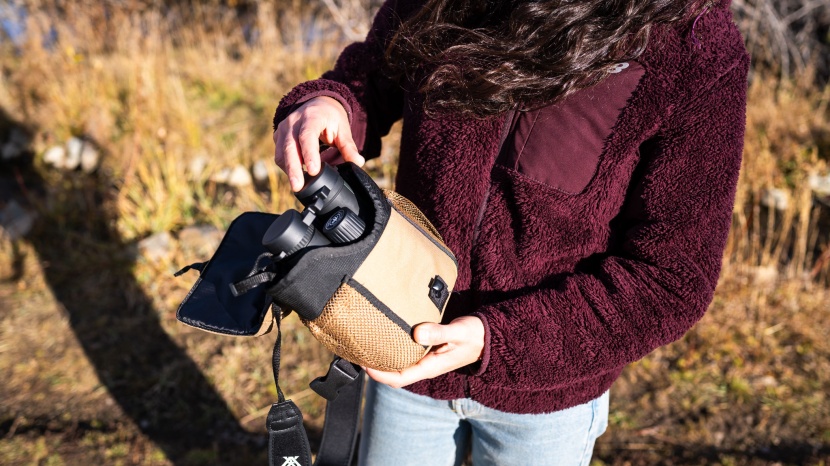 vortex crossfire hd 10x50 - vortex includes its signature chest harness for carrying binoculars.