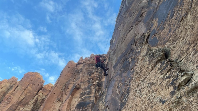 ascender - using the petzl basic for a "fix-and-fire" first free ascent of a...