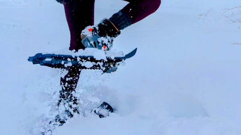 msr evo trail snowshoes - a thumb rule of hiking is a pound on your foot is like five pounds...