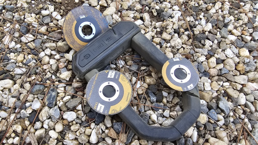 hiplok d1000 bike lock - the hiplok d1000 busted three different metal grinding discs at...