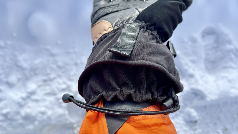 ski gloves - the swany x-change has a large storm gauntlet that easily cinches...