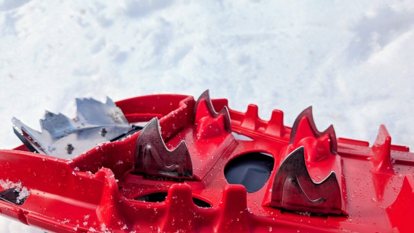 tsl symbioz hyperflex elite for women - massive toe crampons dig deep while ascending steep hills.