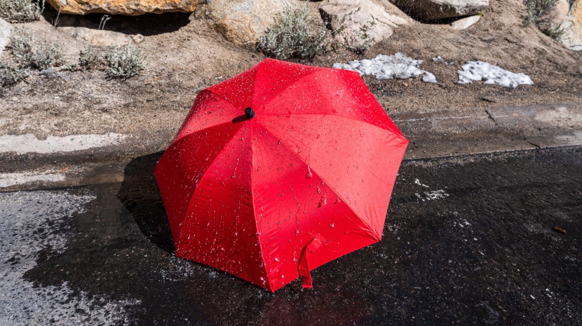 euroschirm swing trek liteflex - shorter than most traditional models, this model is more...