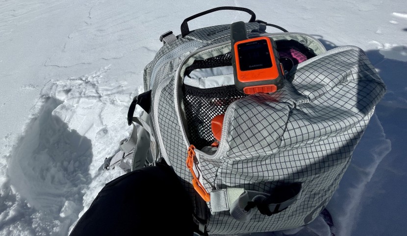 avalanche airbag - we loved the large rescue gear pocket on the scott patrol e2 for its...