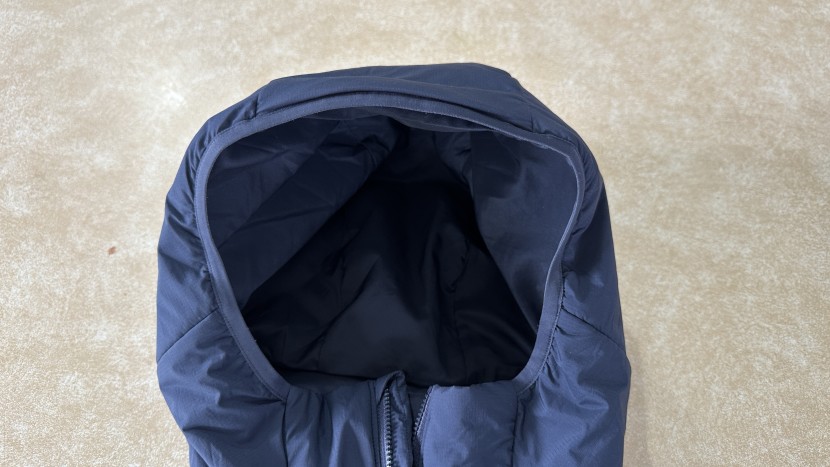 arc'teryx atom hoody - the hood on the arc'teryx is insulated and offers a structured mini...
