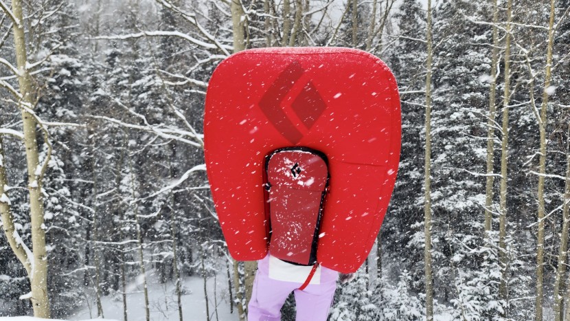 the black diamond jetforce pro quickly inflates a 200 l airbag, the...