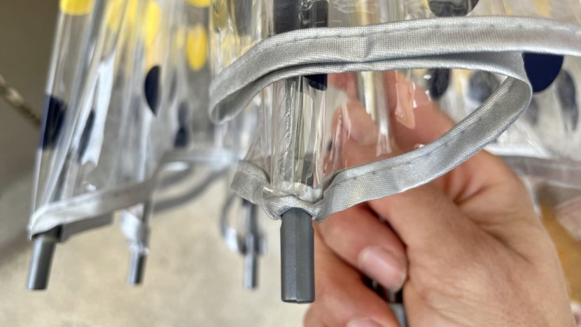 totes clear bubble - flexible ribs and sturdy overall construction make this a great...