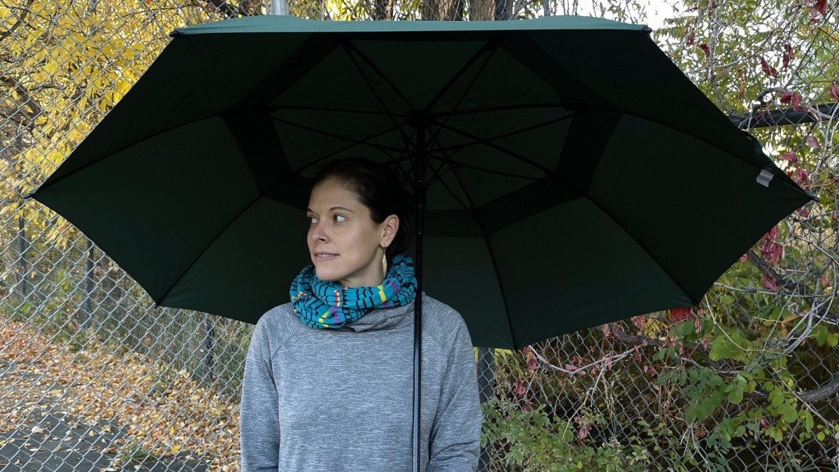 G4Free Golf Umbrella Review (On a rainy day, it is hard not to appreciate the wide protection such a large canopy can provide.)