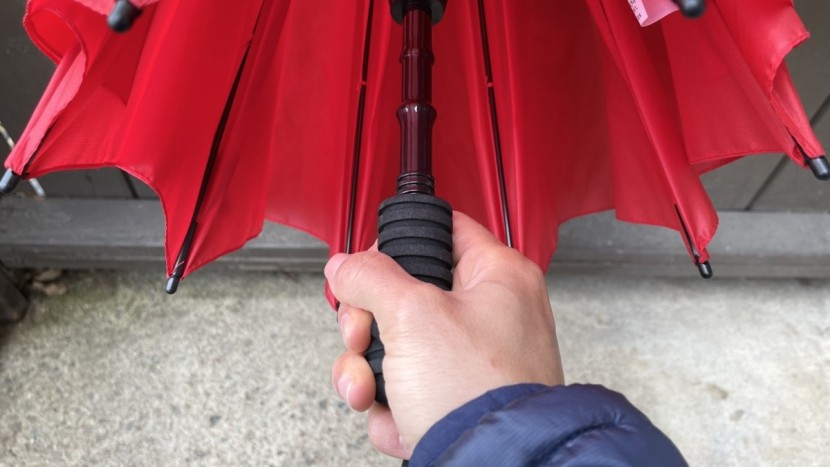 euroschirm swing trek liteflex - a soft handle grip and ultralight weight make this an easy umbrella...
