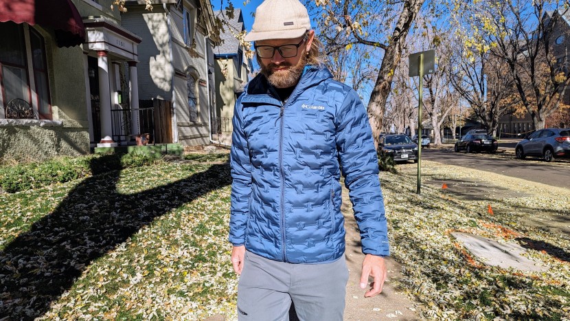 down jacket men - welded baffles fuse the inner and outer shell materials together to...