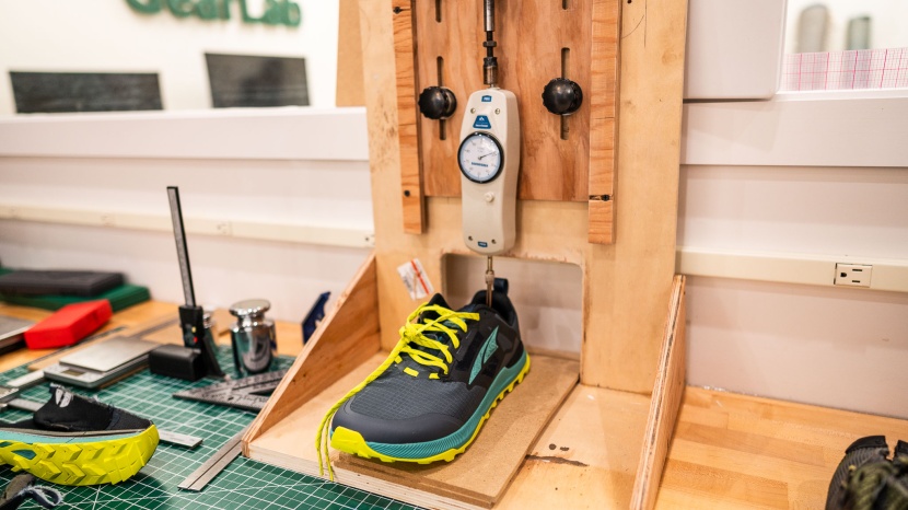 altra lone peak 8 - great sensitivity provides excellent ground feel but doesn't go so...