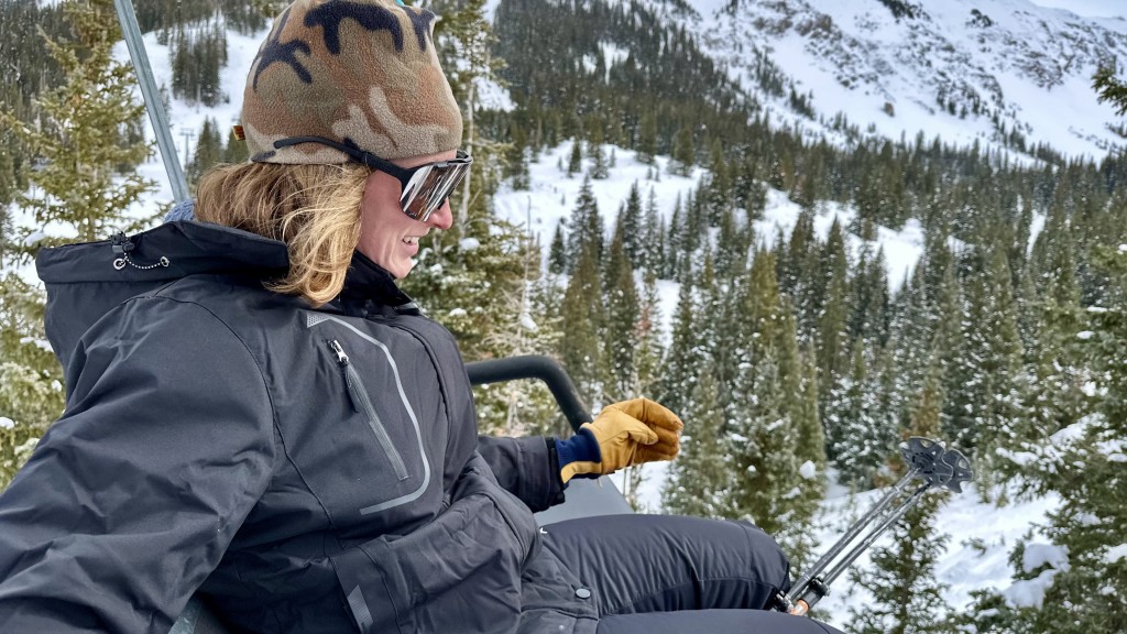 wantdo mountain hooded for women - riding lifts at telluride on a deceptively frigid and windy day...