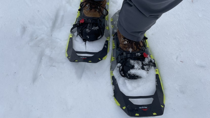 msr revo explore - the tapered deck allows the snowshoes to "nestle" as you walk.