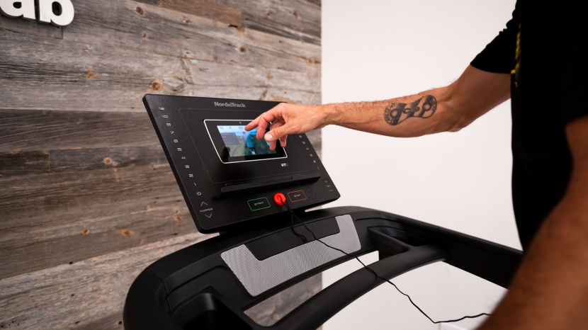 nordictrack exp 7i - while the ifit app is top-notch, viewing it on this screen isn't...