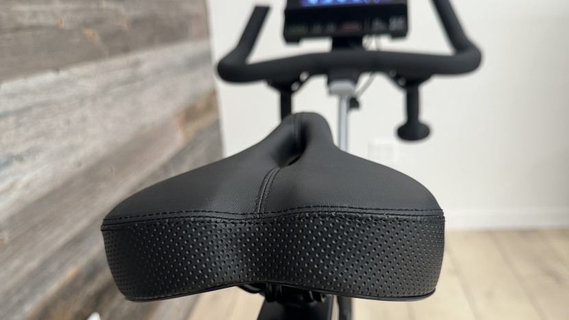 bowflex ic bike se - we found the ergonomic saddle to be comfortable for a variety of...