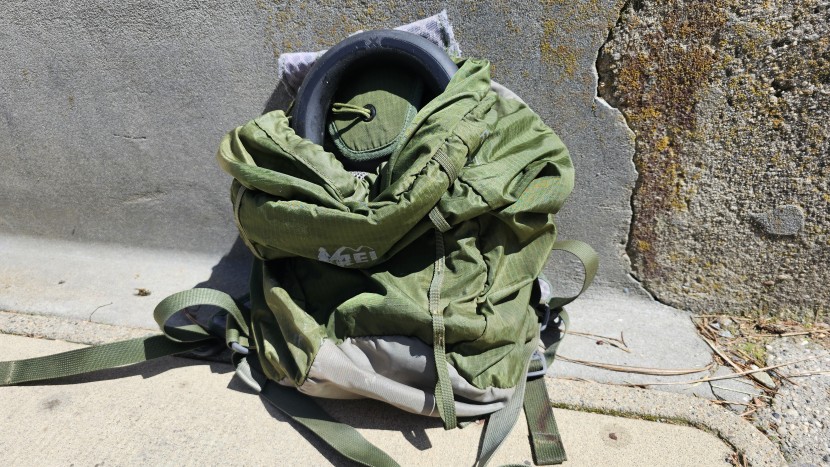 litelok x3 - although it doesn't come with a mount the litelok x3 will easily fit...