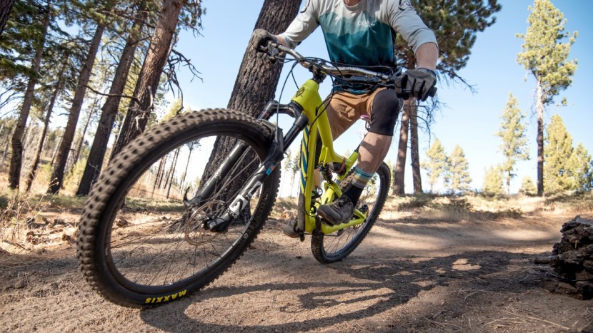 industry nine enduro s hydra - while they're a touch heavier than their carbon competition, they...