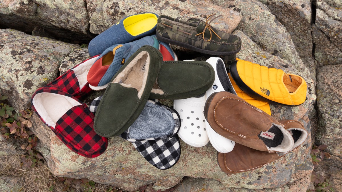 Best Slippers Review (Slippers come in every shape, size, color, and design purpose you can imagine. Allow us to help you hone in on the...)