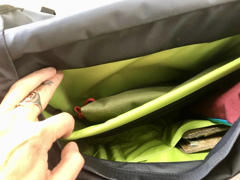 messenger bag - the especial stash's pockets of various sizes offer more potential...