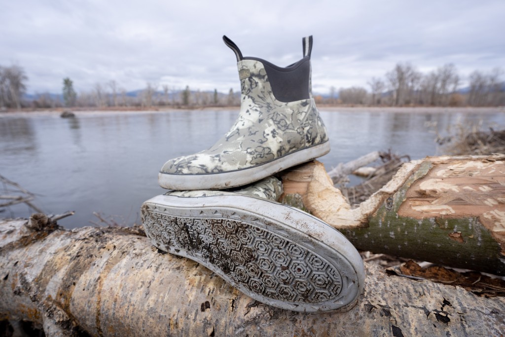 huk rogue wave - this hexagonal grip pattern works surprisingly well.