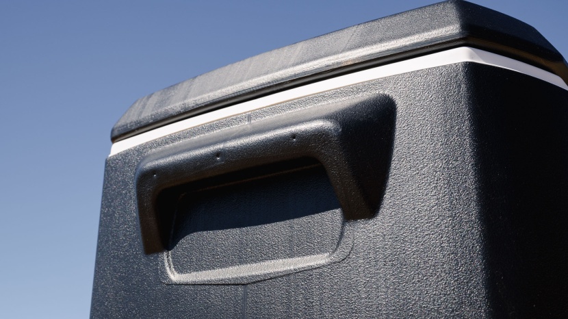 the lid hinges and handles of the coleman are adequate but aren't...