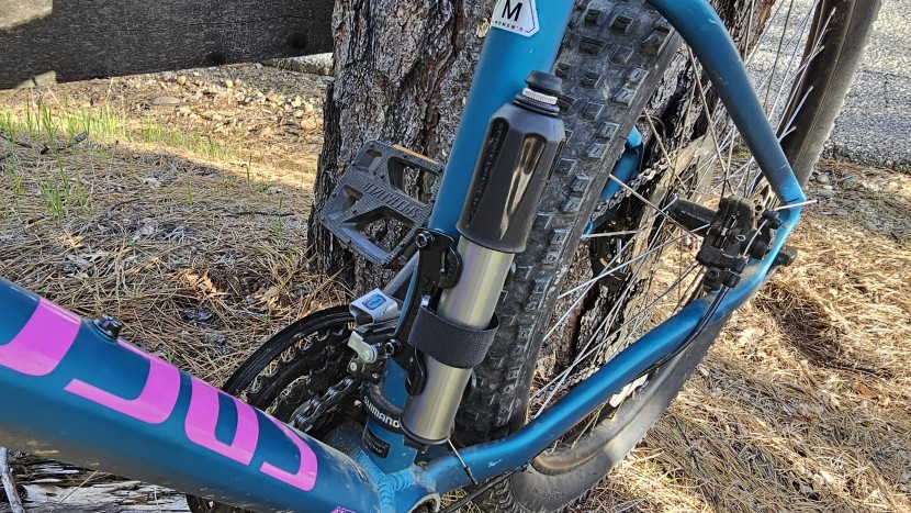 frame pump - the lezyne sport drive hv is surprisingly light for a large-barreled...