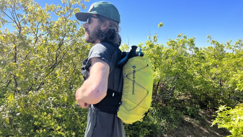 the side compression design on the black diamond distance 15...