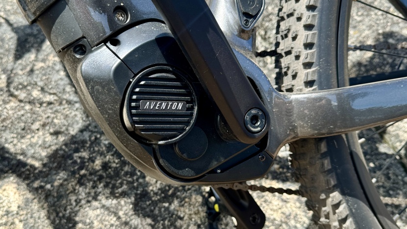 aventon ramblas - the a100 motor is fairly low profile for a full-power mid-drive...