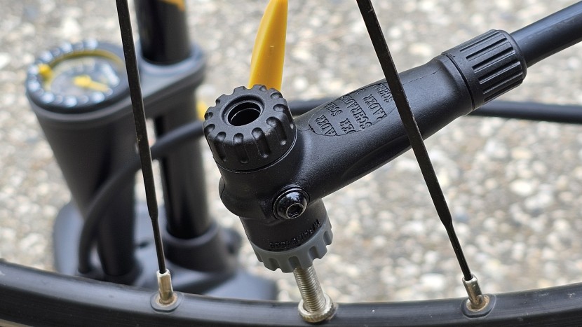 the nozzle on the topeak joeblow max hp was easy to use and produced...