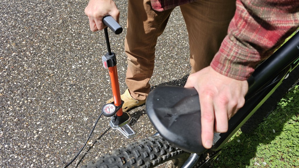 schwinn air center plus - the schwinn air center plus moves massive amounts of air due to a...