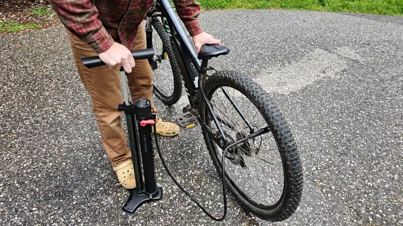 bontrager tlr flash charger - we found the strong metal base of the bontrager tlr flash charger to...