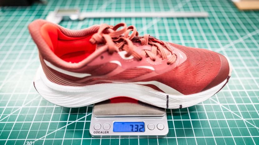 reebok floatride energy 5 for women - at 7.32 ounces per women's size 6.5 shoe, the floatride energy rides...