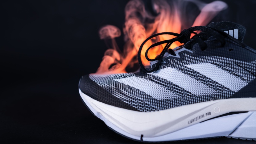 adidas adizero boston 12 for women - the smooth transition from heel to toe helps set your paces on fire.