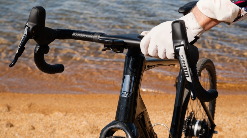 ride1up cf racer1 - a tall headtube and abundant mounting points give the cf racer...