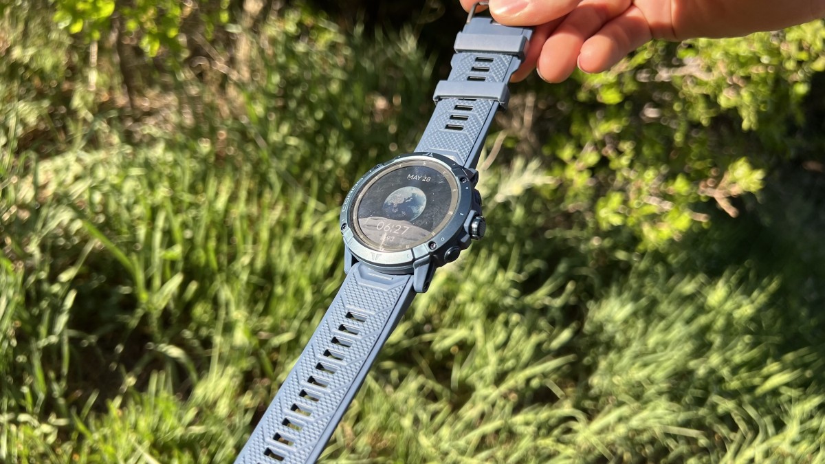 Coros Vertix 2S Review (The 51mm Coros Vertix 2S has an awesome display which makes it easy to read under a variety of conditions during many...)