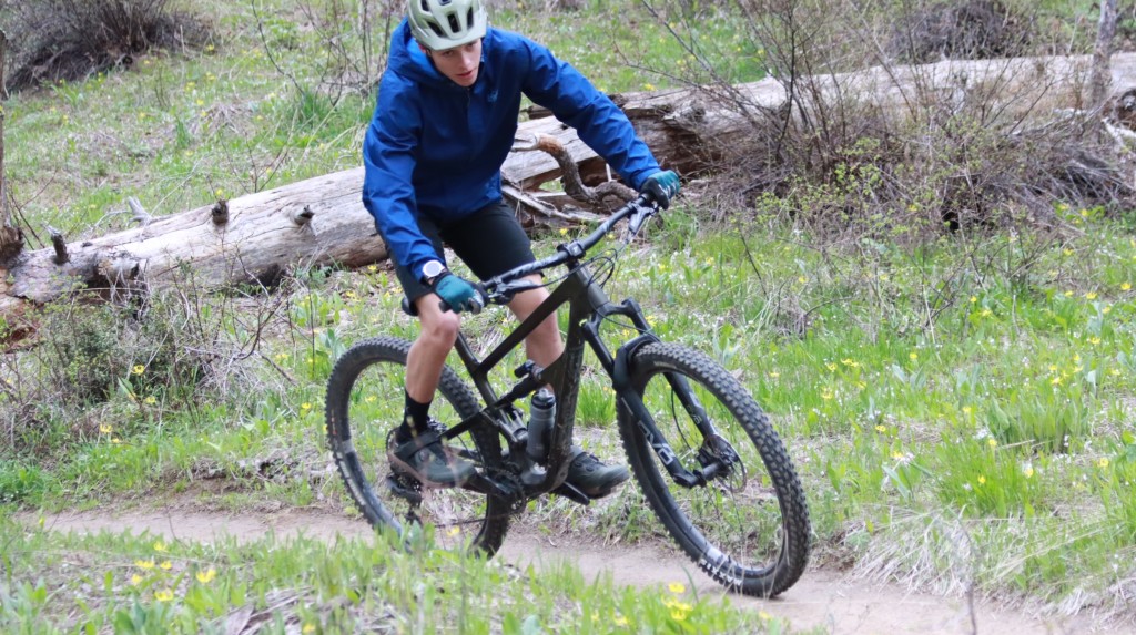 shimano ge900 - the green and black colorway is stealthy and earthy.