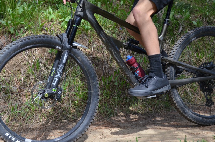 shimano sh-gf600 - these slippers are stealthy and highly functional.