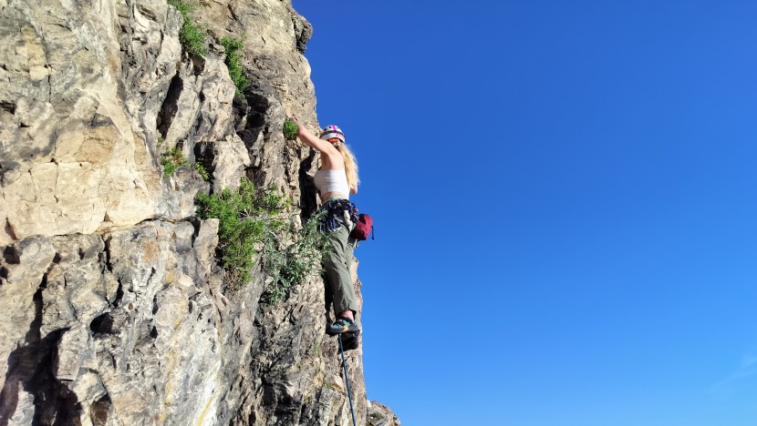 prana becksa bralette - the long fit makes it comfortable for outdoor activities and...