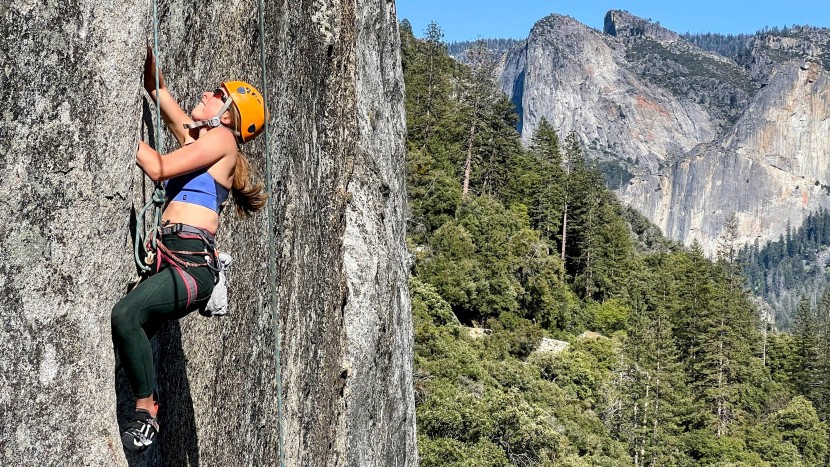 on performance - the on performance has a comfortable athletic fit suitable for...