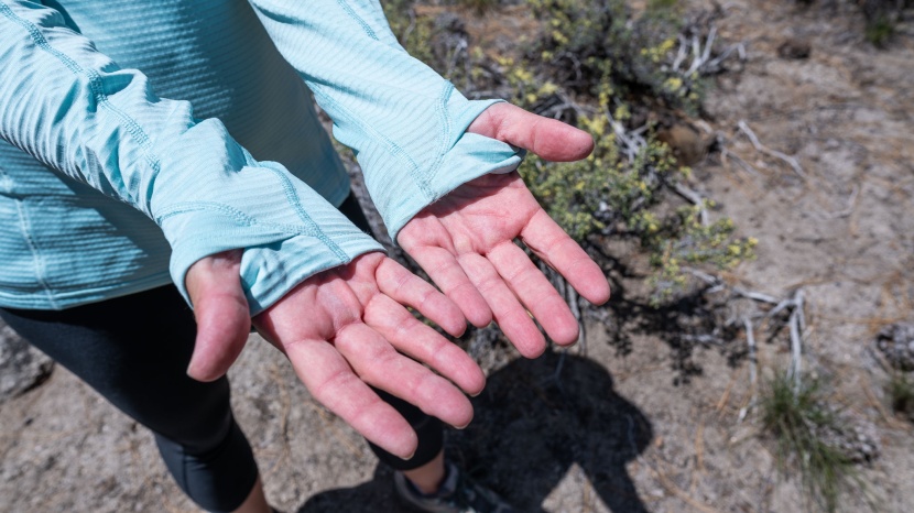 fleece jacket womens - thumb loops provide more warmth through additional coverage and also...